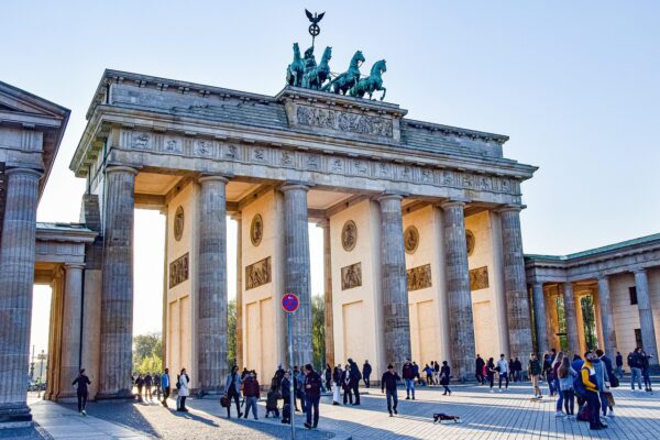 brand front of the brandenburg gate 5117579 1280